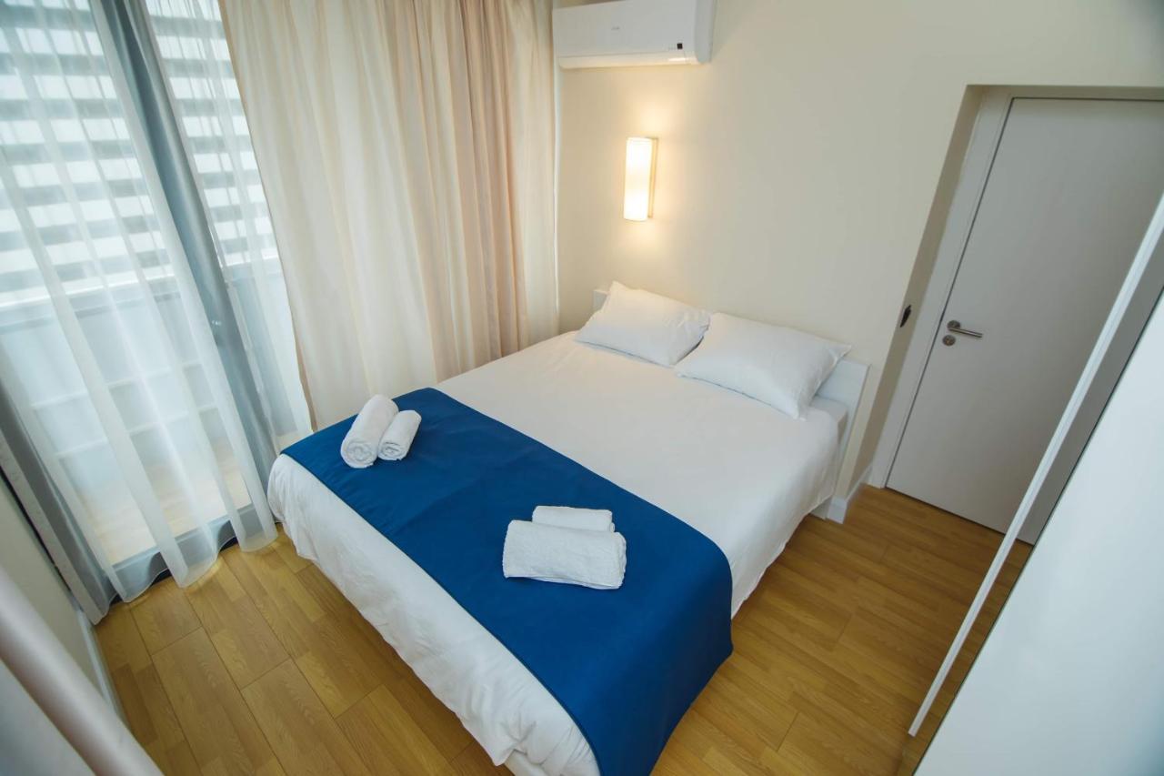 Orbi City Suite Batoemi Buitenkant foto
