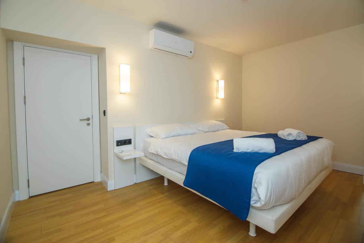 Orbi City Suite Batoemi Buitenkant foto