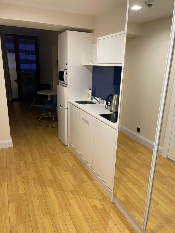 Orbi City Suite Batoemi Buitenkant foto